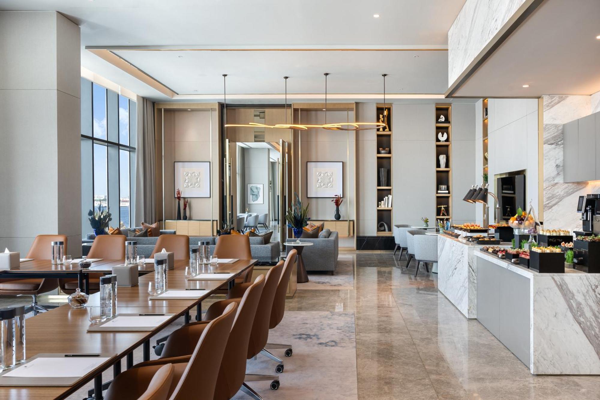 Address Creek Harbour 호텔 두바이 외부 사진 The Lounge at the airport